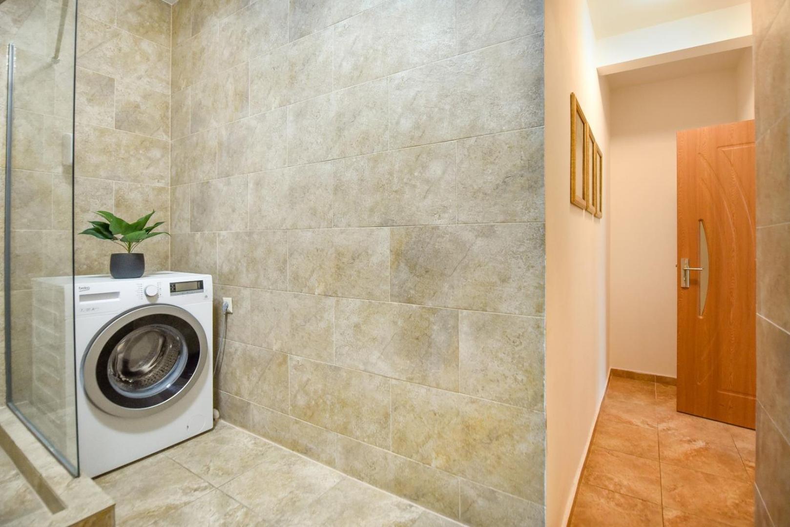 Historic Charm, Modern Comfort - Accommodation In The Heart Of The Old Town Bucharest Room photo